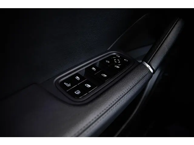 Porsche Cayenne 3.0 E-Hybrid 2020 Hybride Benzine 59