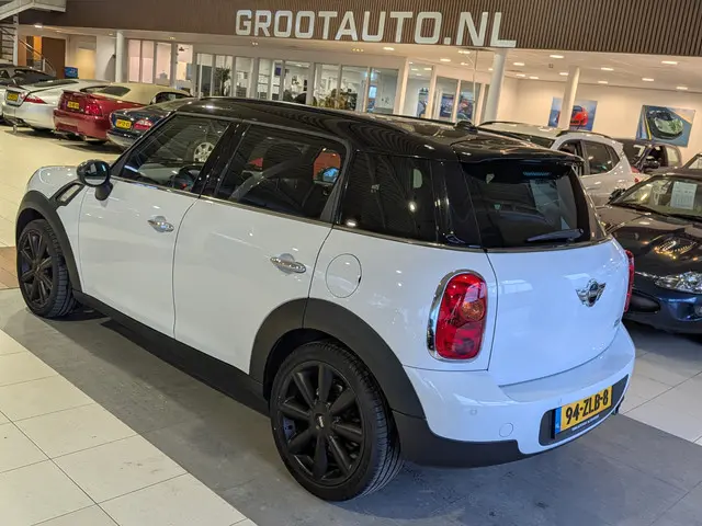 MINI Countryman 3