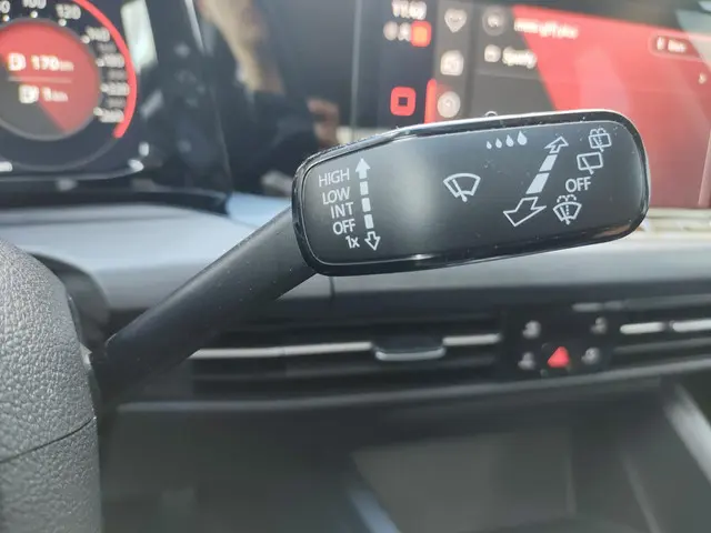 Volkswagen Golf 1.4 eHybrid Style 2020 Hybride Benzine 7
