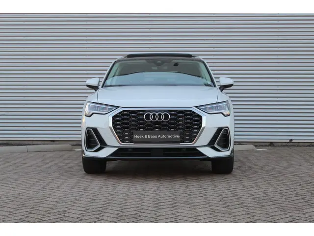 Audi Q3 35 TFSI Advanced edition 2024 Benzine 4