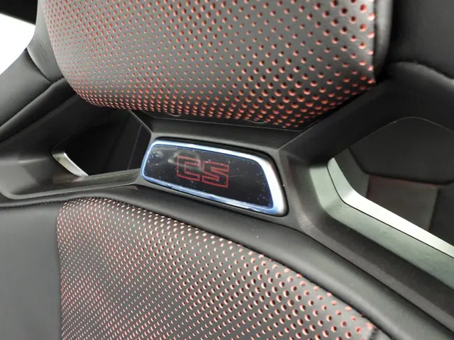 BMW M4 CS Coupé 2025 Benzine 35