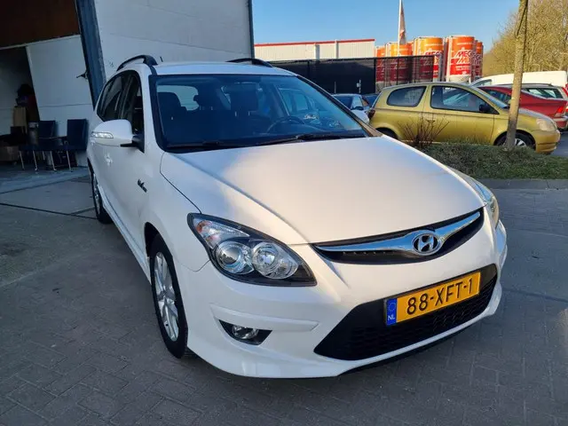 Hyundai i30 CW 1.4i i-Motion 2012 Benzine 7