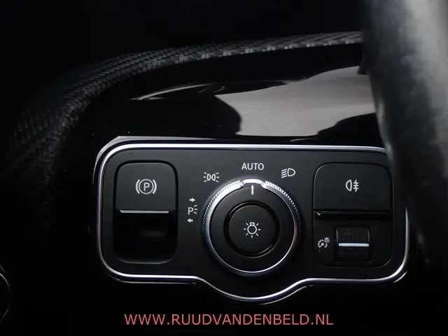 Mercedes-Benz CLA Shooting Brake 180 2020 Benzine 24