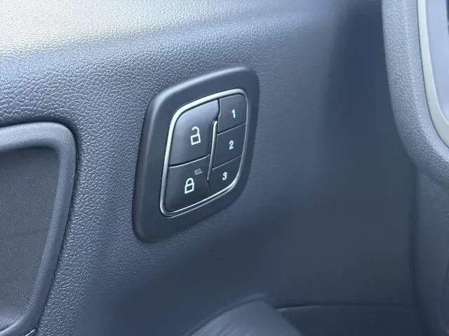 Ford Kuga 2.5 PHEV ST-Line X 2025 Hybride Benzine 22