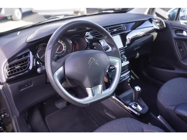 Citroën C3 1.2 PureTech Exclusive 2016 Benzine 33