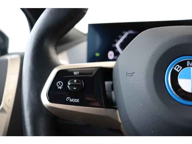BMW iX M60 High Executive 112 kWh 2023 Elektrisch 19