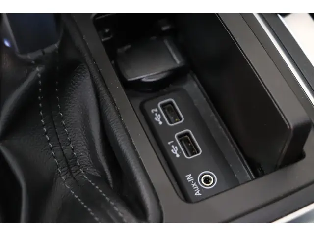 Renault Talisman 1.3 TCe Business Intens 2022 Benzine 31