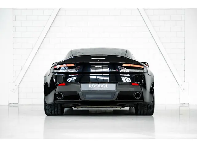 Aston Martin V12 Vantage S 2014 Benzine 4