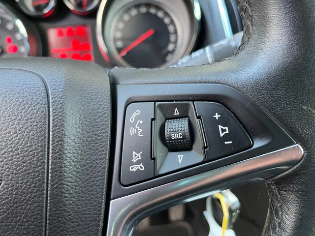 Opel Zafira Tourer 1.4 Berlin TREKHAAK 2014 Benzine 10