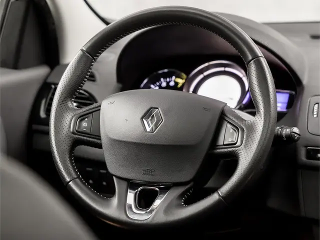 Renault Mégane Coupé 1.2 TCe Bose 2013 Benzine 19