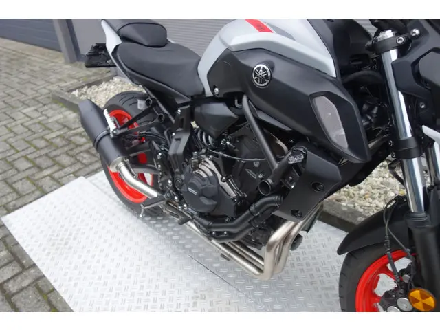 Yamaha MT 07 ABS 2019 Benzine 8