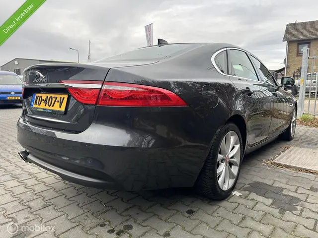 Jaguar XF 2.0d Portfolio 2016 Diesel 4