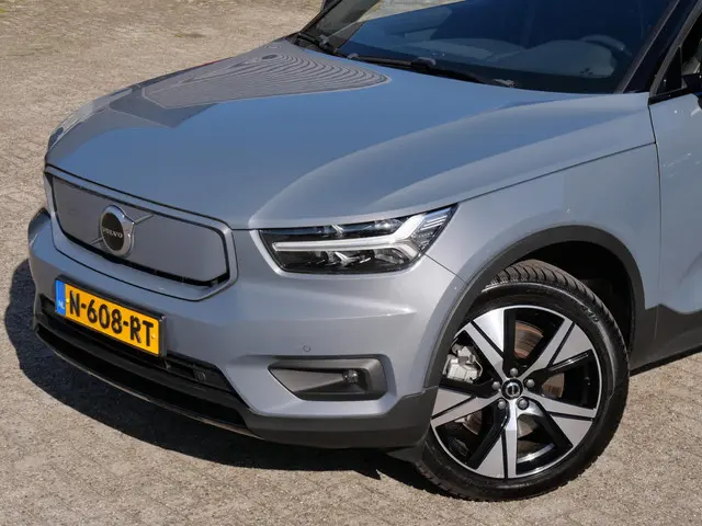Volvo XC40 P8 AWD R-DESIGN/ SEAT PACK/ 2021 Elektrisch 23