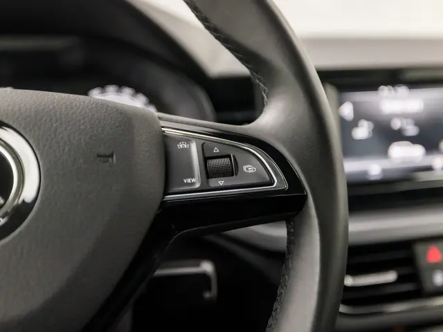 Škoda Kamiq 1.0 TSI Sport 2020 Benzine 18