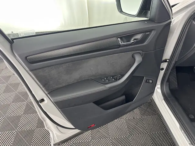 Škoda Kodiaq 1.5 TSI Sportline Business 2020 Benzine 25