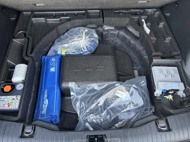 Ford Kuga 2.5 PHEV ST-Line X 2025 Hybride Benzine 10