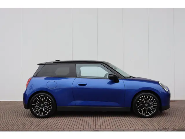 MINI 3-Deurs Cooper E | Favoured L 2025 Elektrisch 5