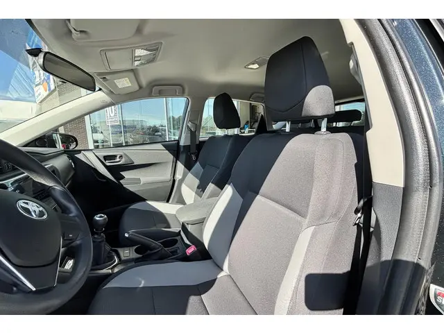 Toyota Auris 1.3 Now, Parkeersensoren 2016 Benzine 11