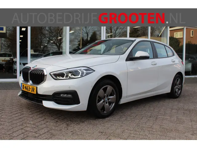 BMW 1 Serie 118i Executive Edition//29.380km!! 2021 Benzine