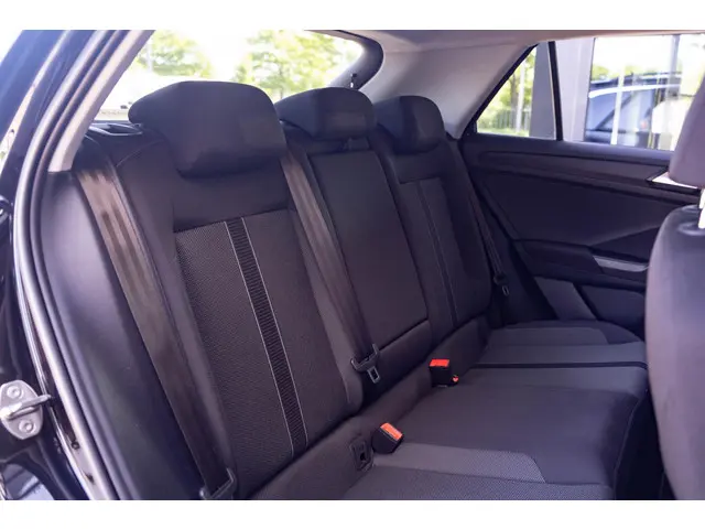 Volkswagen T-Roc 1.0 TSI Life 2023 Benzine 34