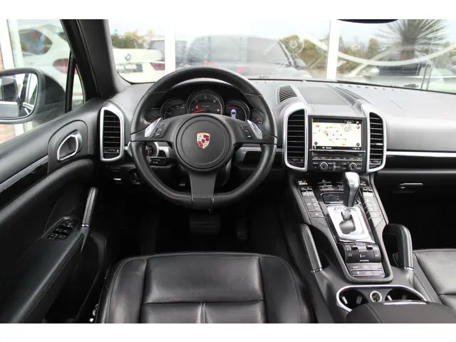 Porsche Cayenne 3.0 D 2012 Diesel 12