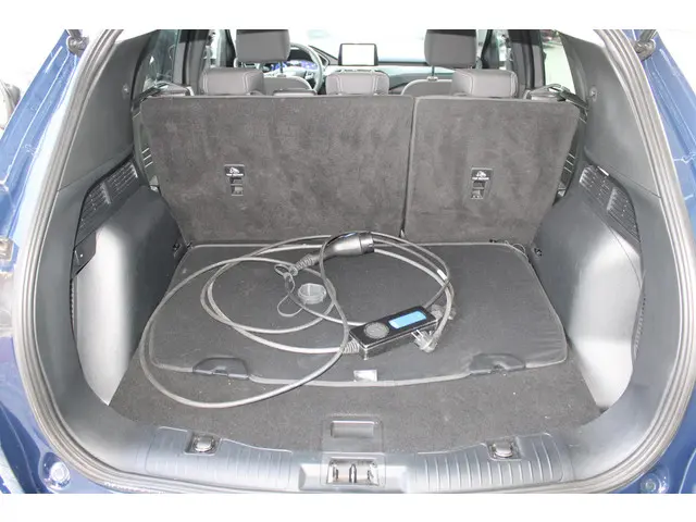 Ford Kuga 2.5 PHEV Titanium 2022 Hybride Benzine 14