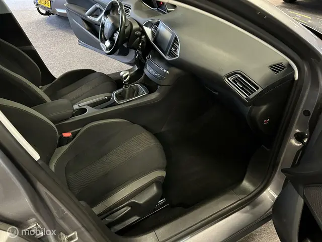 Peugeot 308 SW 1.2 PureTech Style 2016 Benzine 9