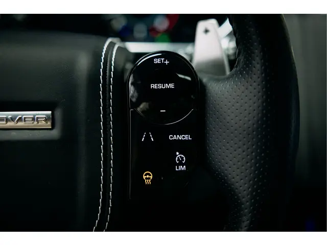 Land Rover Range Rover Sport P575 SVR 2022 Benzine 36