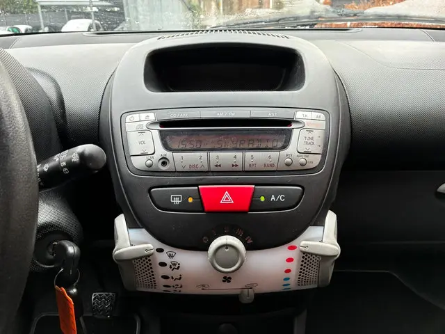 Peugeot 107 1.0 Automaat I Airco 2014 Benzine 9