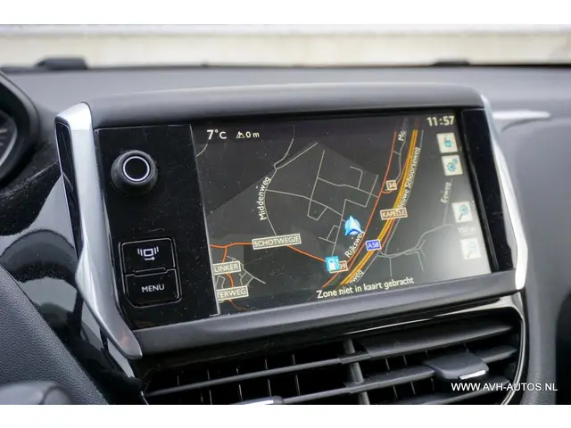 Peugeot 208 1.2 VTi Urban Soul 2013 Benzine 14