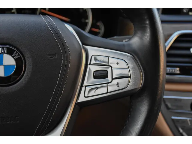 BMW 7 Serie 740Li High Executive 2015 Benzine 41