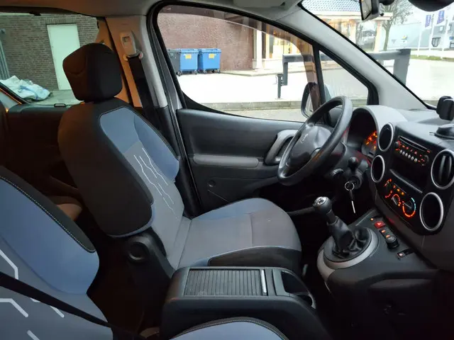 Peugeot Partner Tepee 1.2 PureTech Active 2016 Benzine 13