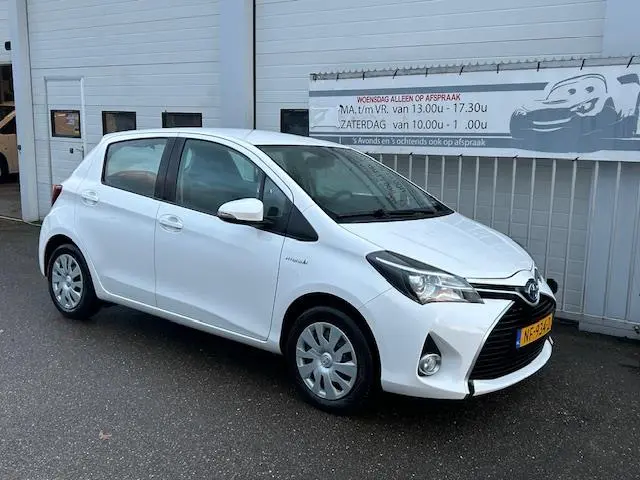 Toyota Yaris 1.5 Hybrid Aspiration 2016 Hybride Benzine 11