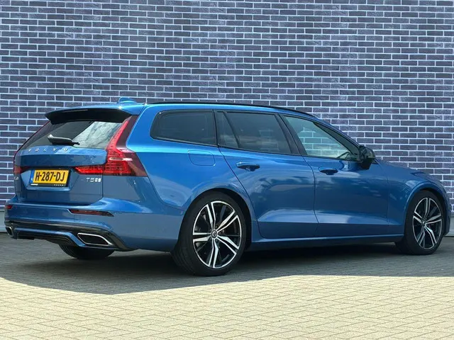 Volvo V60 2.0 T5 R-Design 2019 Benzine