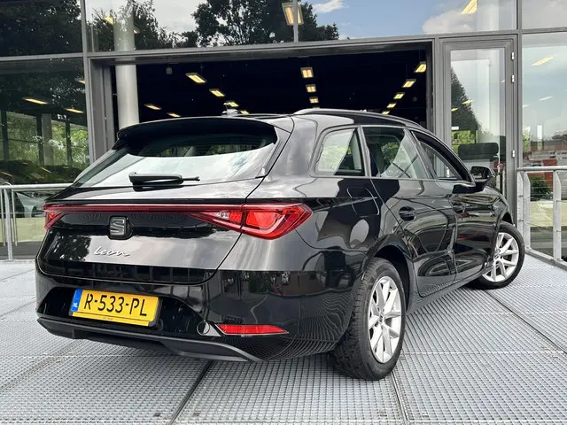 SEAT Leon Sportstourer 1.0 TSI Reference 2022 Benzine 2