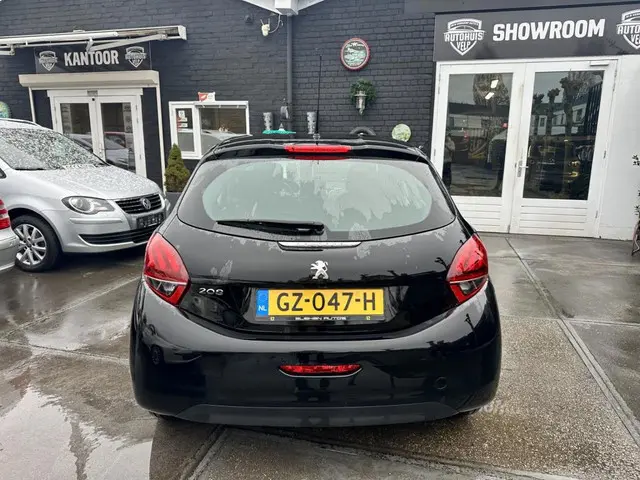Peugeot 208 1.0 PureTech Access 2015 Benzine 6