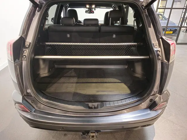 Toyota RAV4 2.5 Hybrid Style 2018 Hybride Benzine 30