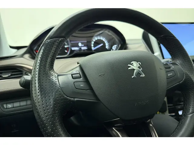 Peugeot 2008 1.6 VTi Féline 2013 Benzine 22