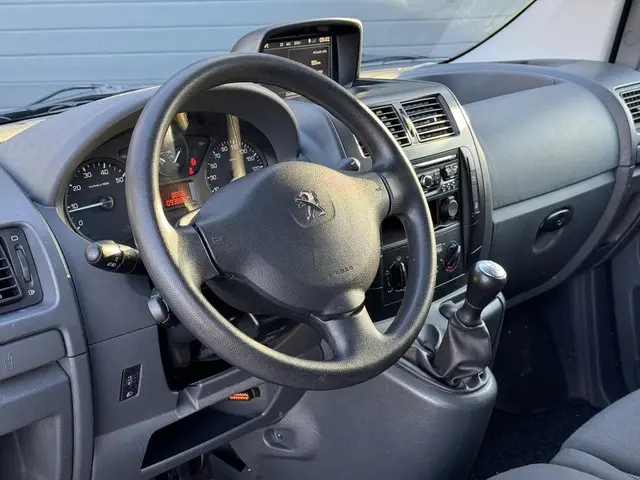 Peugeot Expert 227 1.6 HDI L1H1 Navteq 2 2015 Diesel