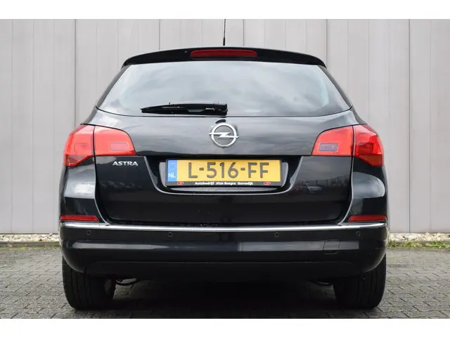 Opel Astra Sports Tourer 1.4 Turbo Sport 2013 Benzine 16