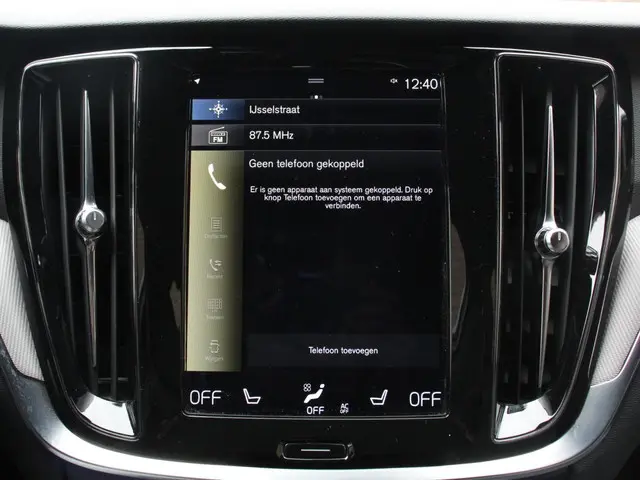 Volvo V60 2.0 B4 R-Design 2022 Benzine 20
