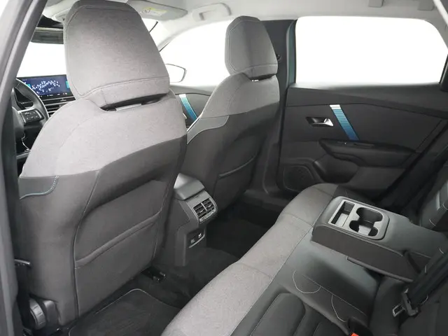 Citroën ë-C4 Shine 50 kWh 2022 Elektrisch 18