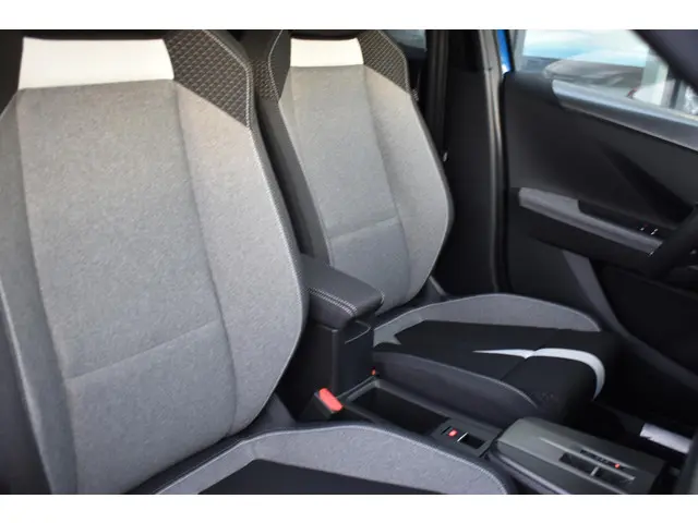 Opel Frontera 1.2 Turbo Hybrid GS 2025 Hybride Benzine 14