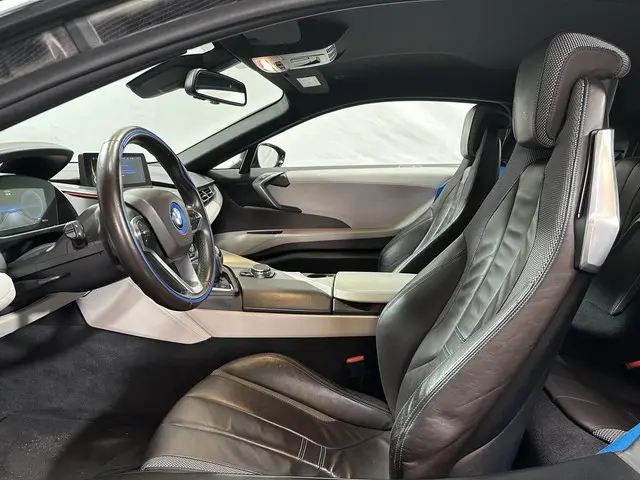 BMW i8 incl BTW Bodykit 2015 Hybride Benzine 13