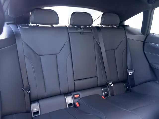 BMW i4 eDrive35 2025 Elektrisch 12