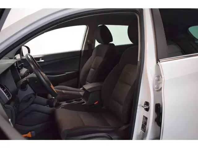 Hyundai Tucson 1.6 GDI Comfort/ 49000km/ 2019 Benzine 25