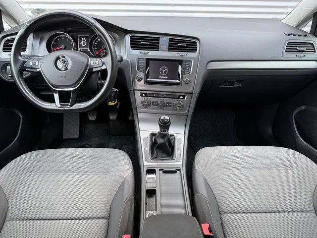 Volkswagen Golf 1.2 TSI Comfortline 2013 Benzine 24