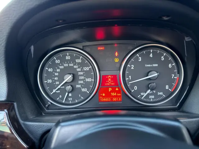 BMW 3 Serie 328i cabrio Xenon Automaat 2013 Benzine 12