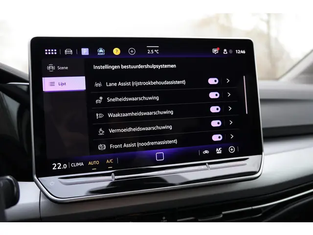 Volkswagen Golf 1.5 eTSI Life Edition 2024 Benzine 41