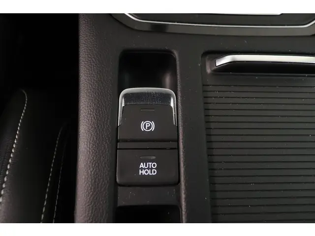 Volkswagen Passat 1.5 TSI R-Line Business + 2022 Benzine 37